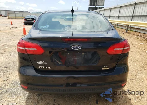 2015 Ford Focus Se z USA, uszkodzony, nr VIN 1FADP3FE3FL247625